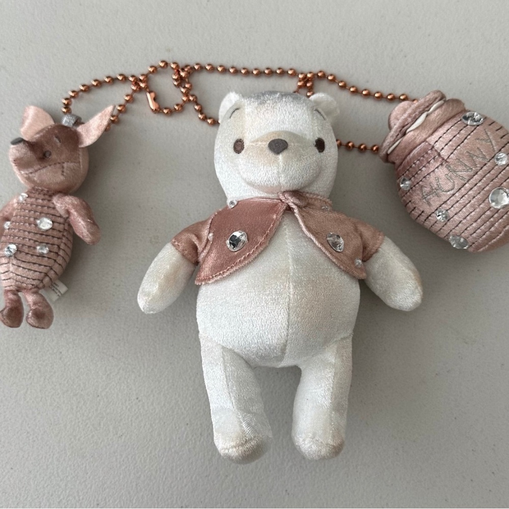 Disney x  Samantha Thavasa Winnie The Pooh  Limited Edition Velvety Charm Plush
